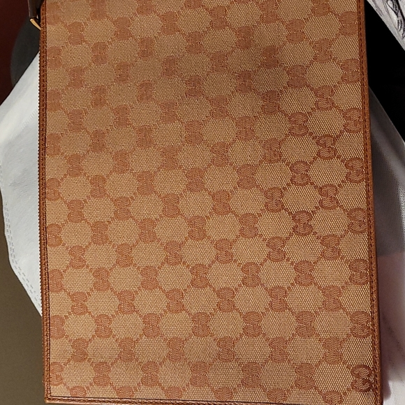 Gucci NY wristlet - Picture 2 of 5